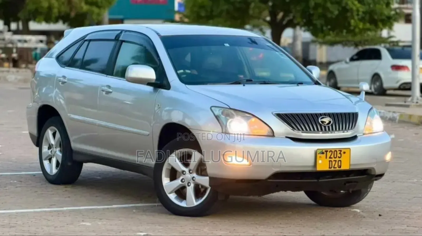 Toyota Harrier 2004 Silver