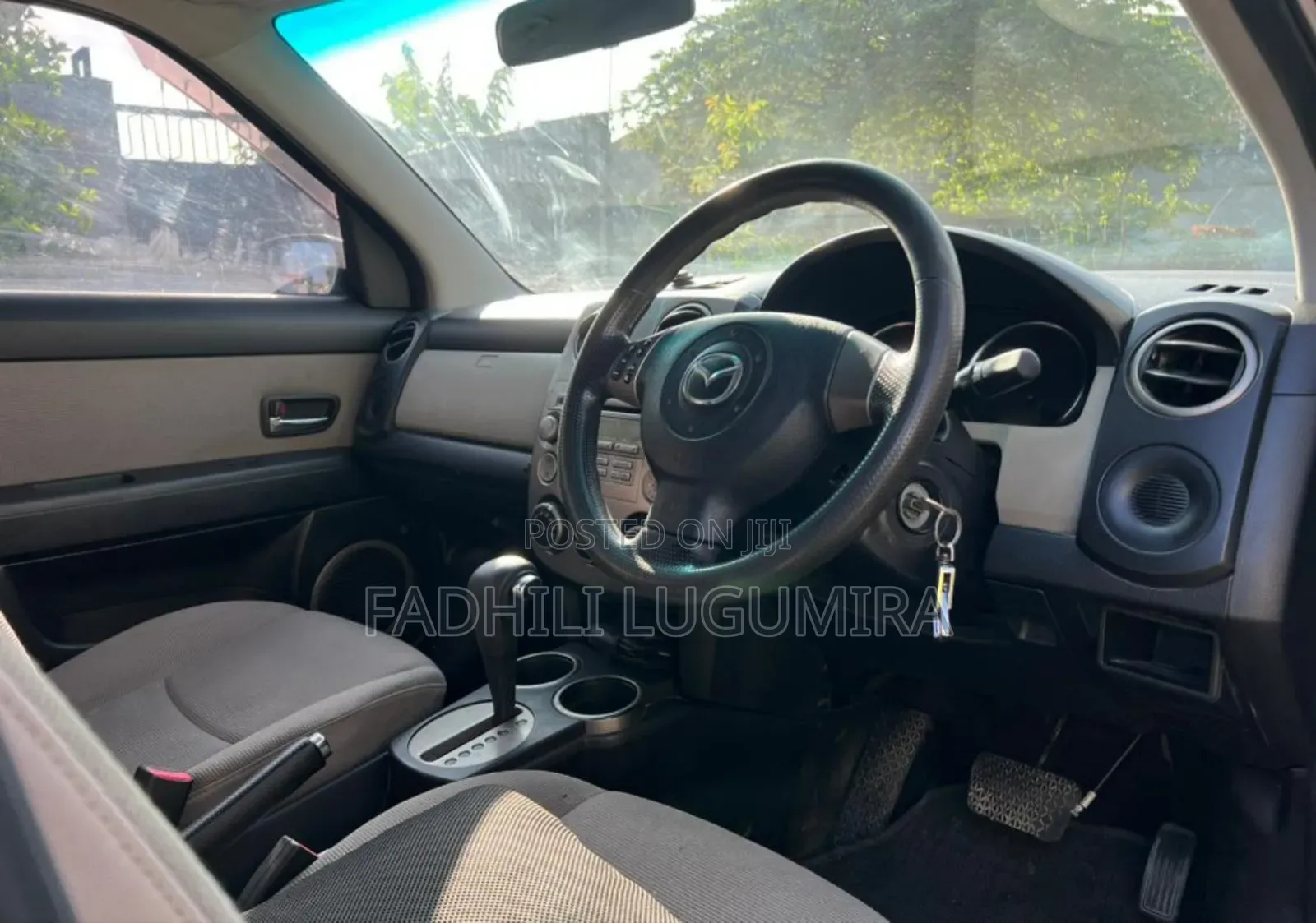 Mazda Verisa 2004 Maroon