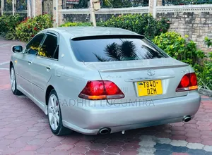 Toyota Crown 2004 Silver
