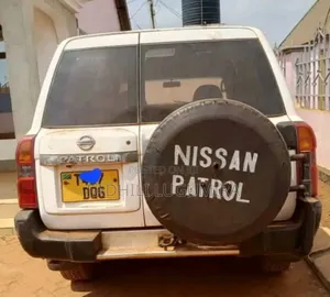 Nissan Patrol 2000 White