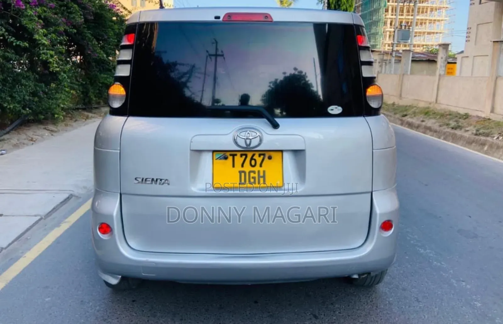 Toyota Sienta 2006 Silver