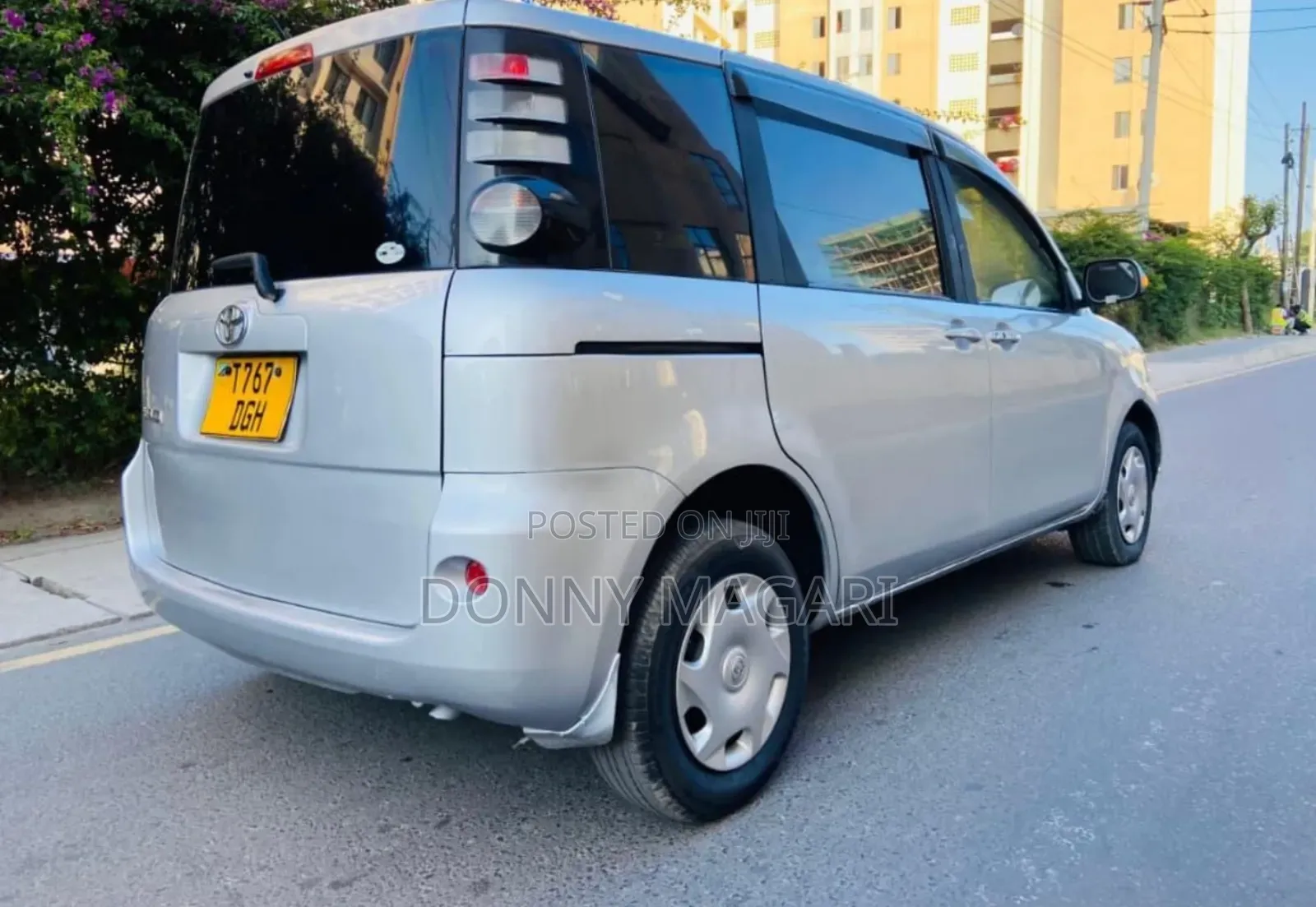 Toyota Sienta 2006 Silver