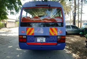 Toyota Coaster 2000 Blue