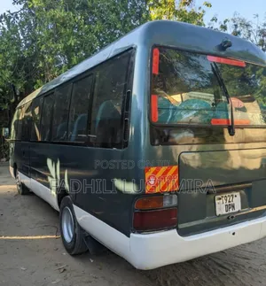Toyota Coaster 2000 Green