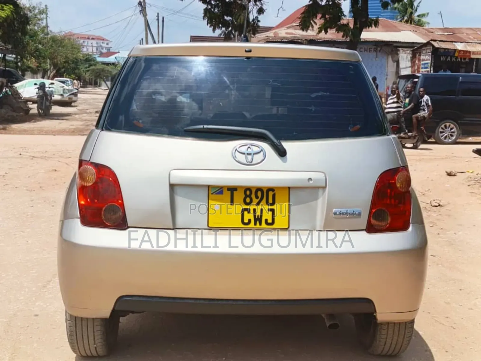 Toyota IST 2004 Silver