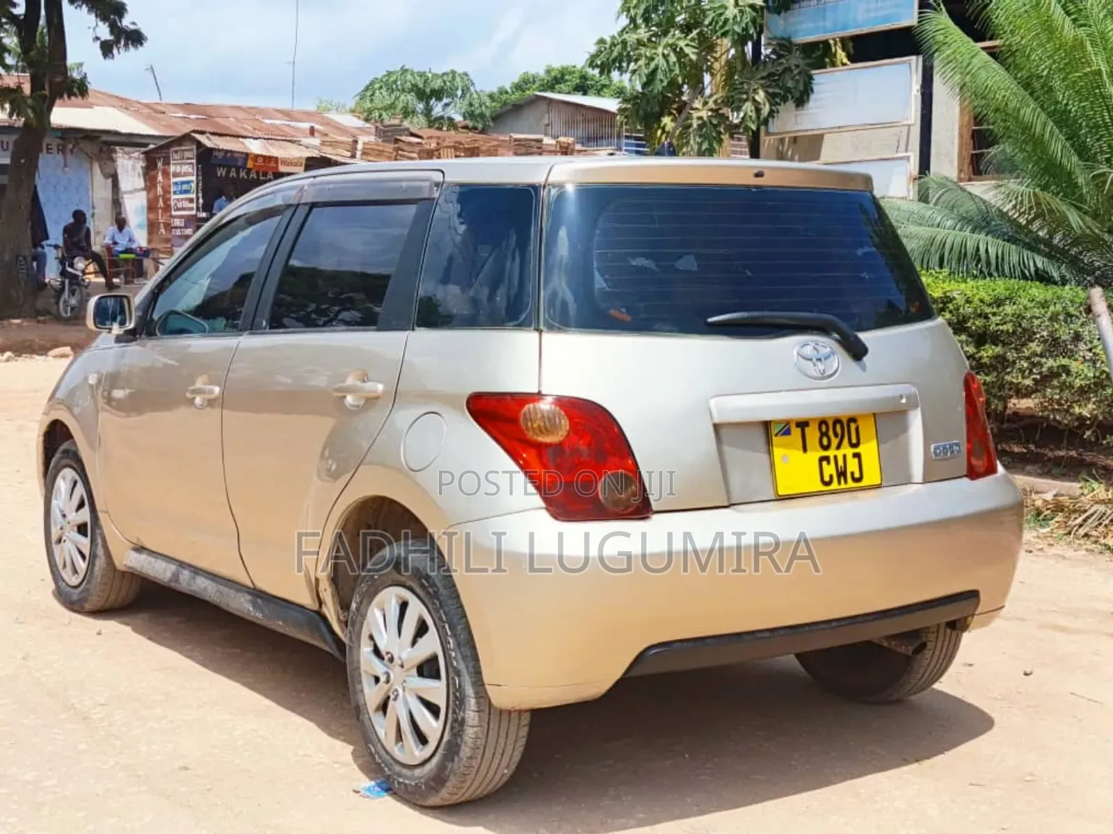 Toyota IST 2004 Silver