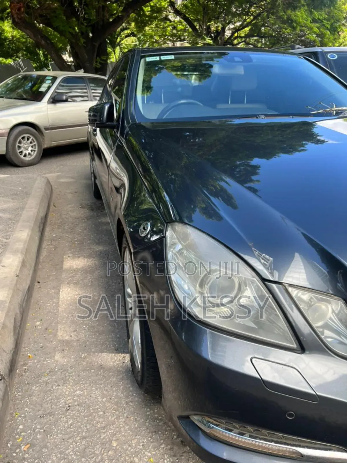 Mercedes-Benz E250 2010 Blue