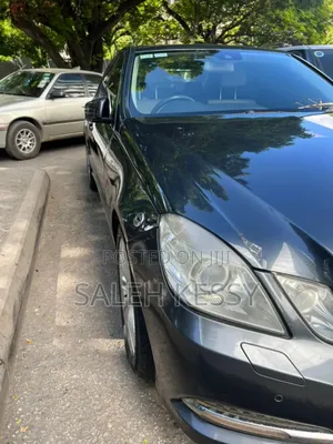 Mercedes-Benz E250 2010 Blue