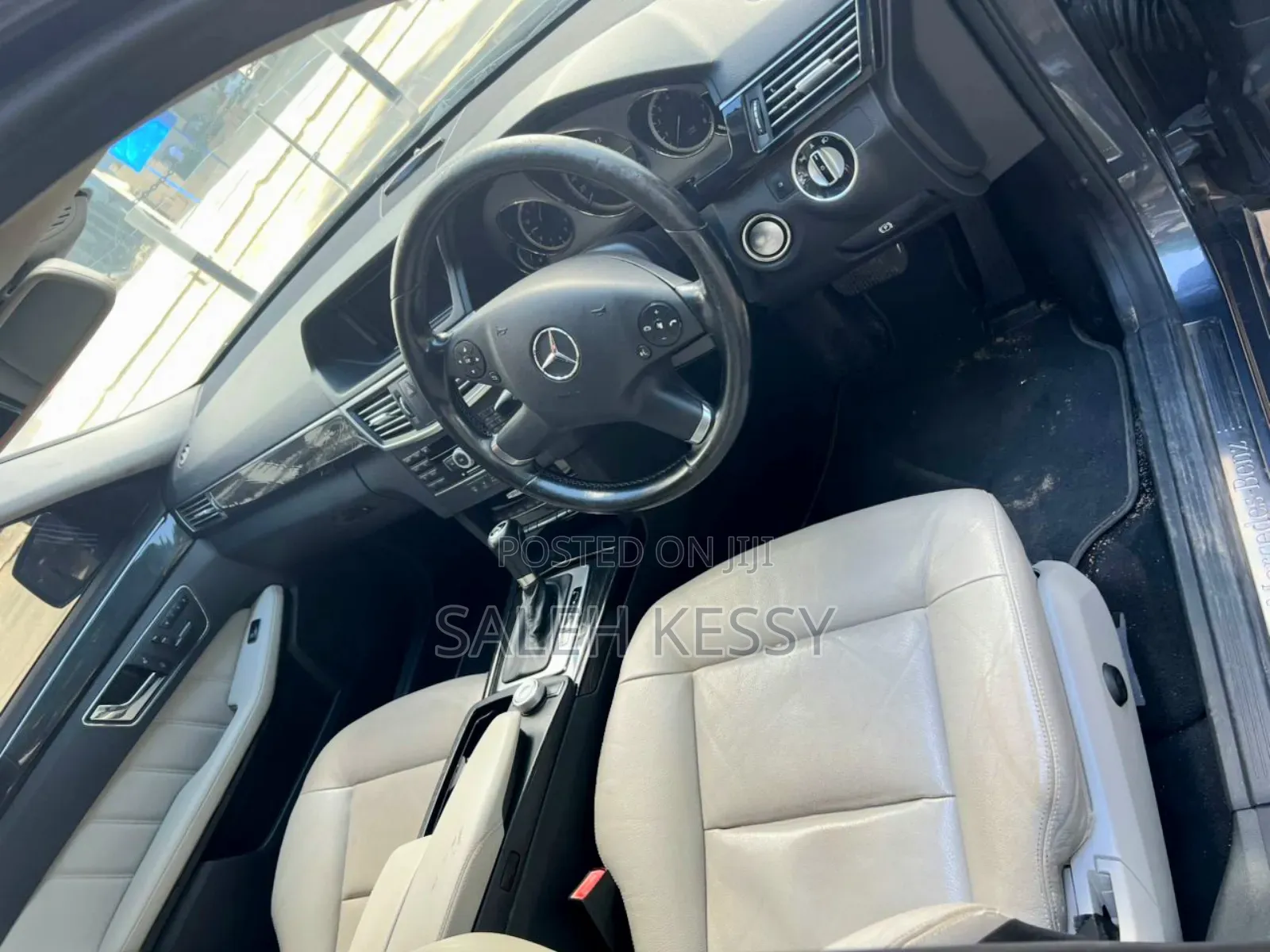 Mercedes-Benz E250 2010 Blue