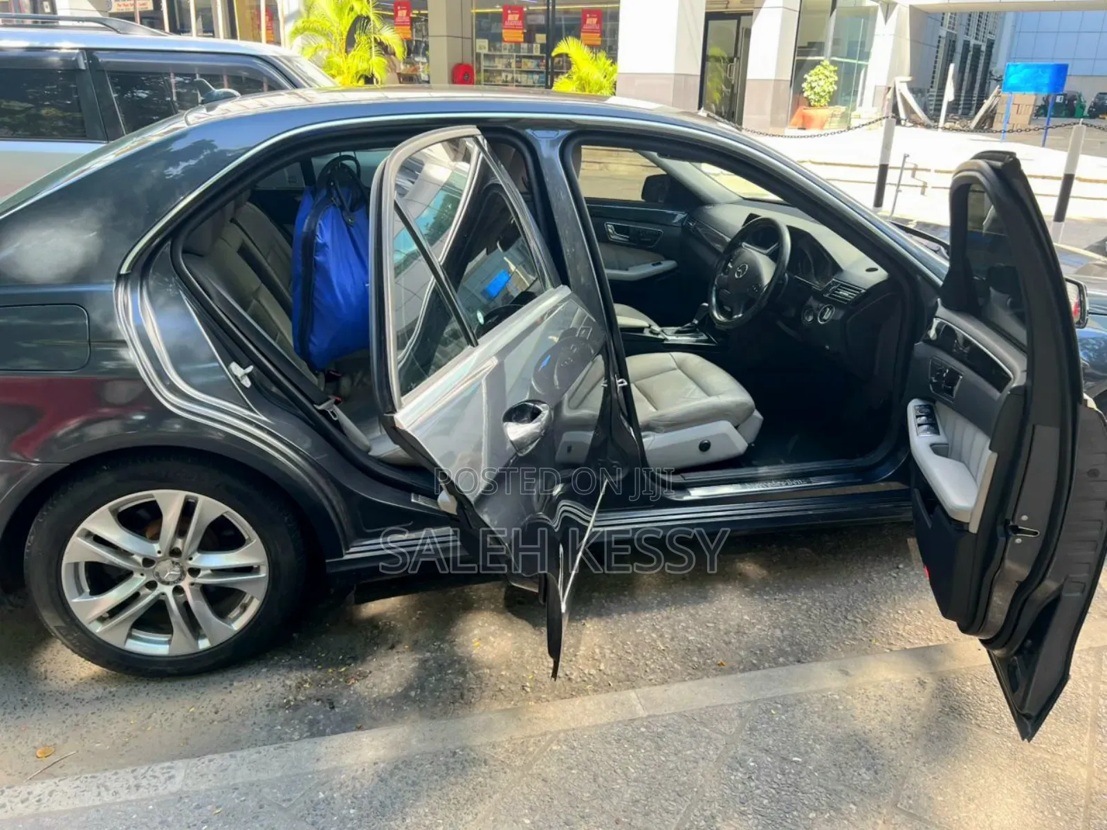 Mercedes-Benz E250 2010 Blue