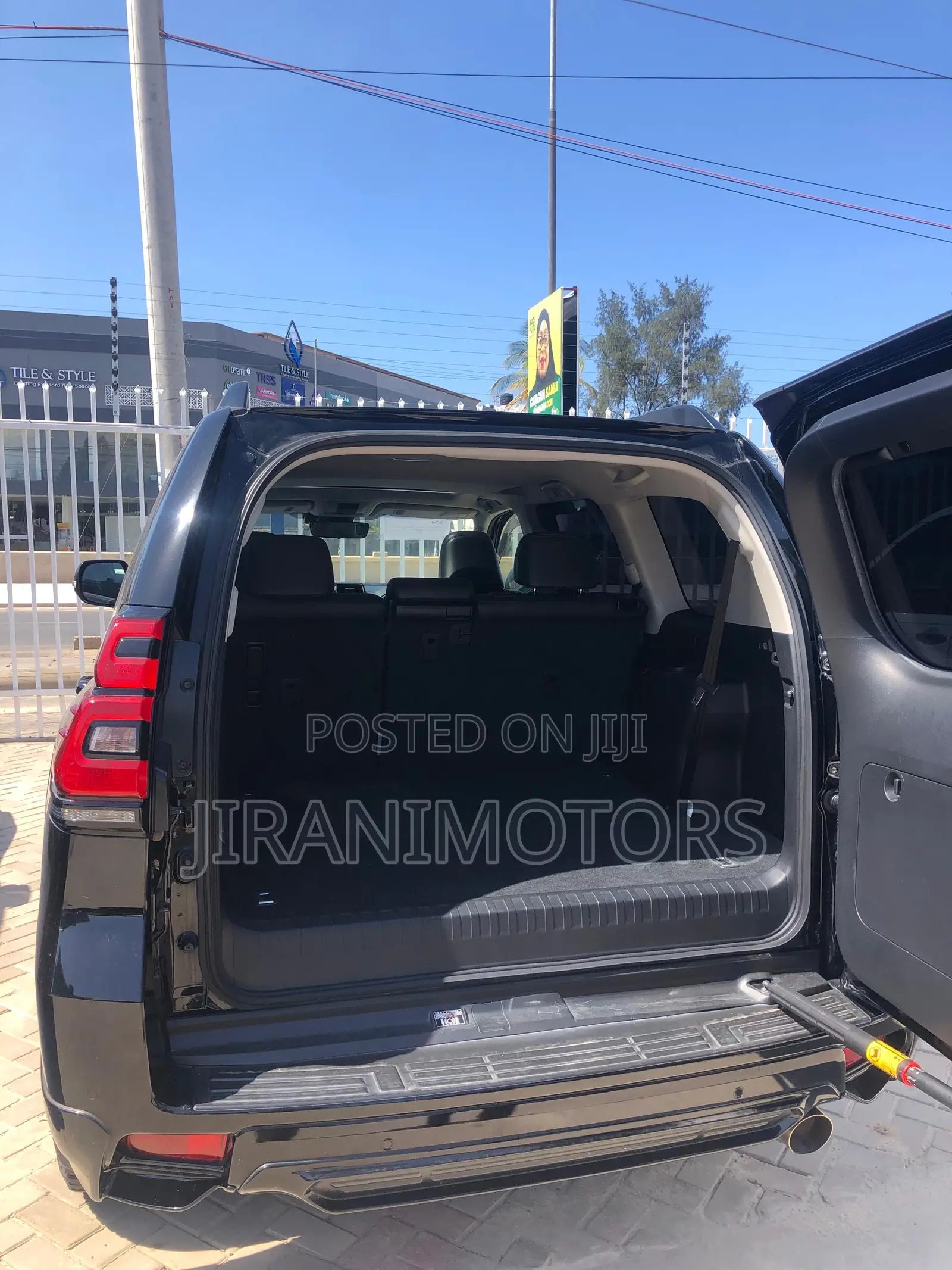 Toyota Land Cruiser Prado 2.8 2017 Black