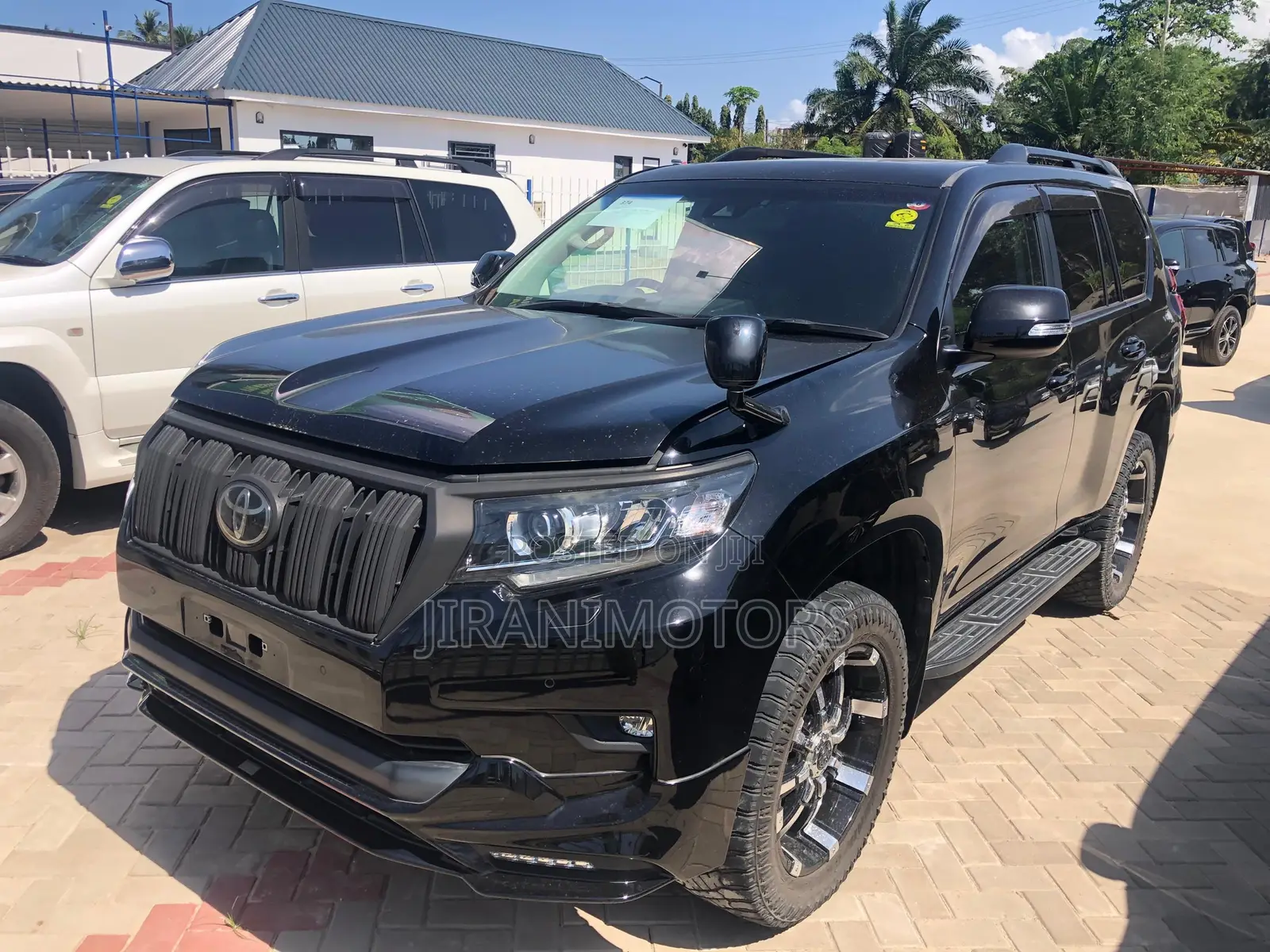 Toyota Land Cruiser Prado 2.8 2017 Black