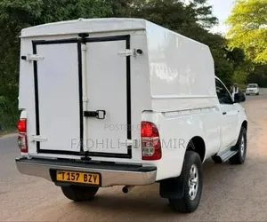 Toyota Hilux 2012 White