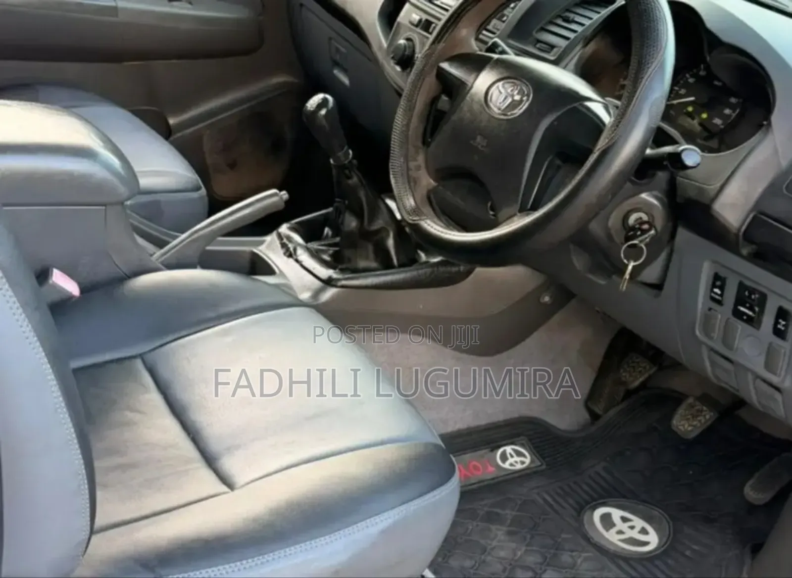 Toyota Hilux 2012 White