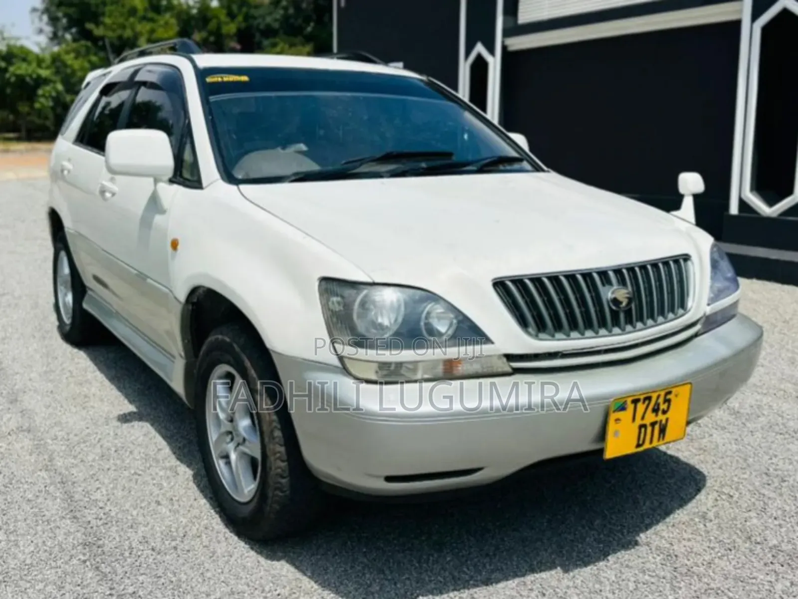Toyota Harrier 2002 White
