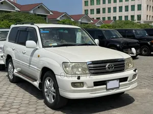 Toyota Land Cruiser 2006 White