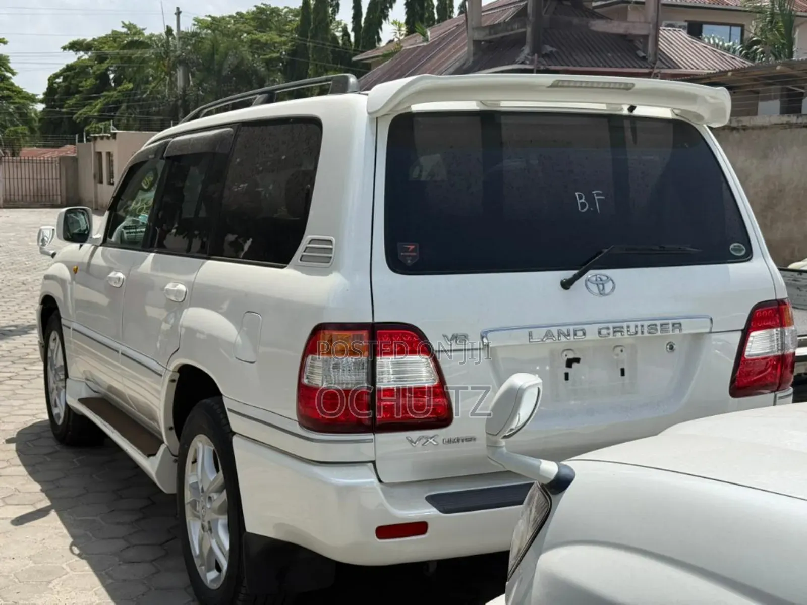 Toyota Land Cruiser 2006 White
