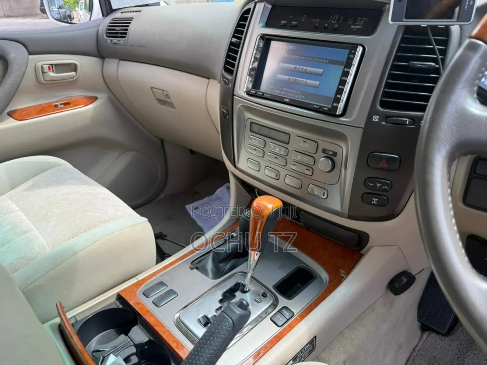 Toyota Land Cruiser 2006 White