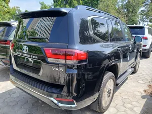New Toyota Land Cruiser 2025 Black