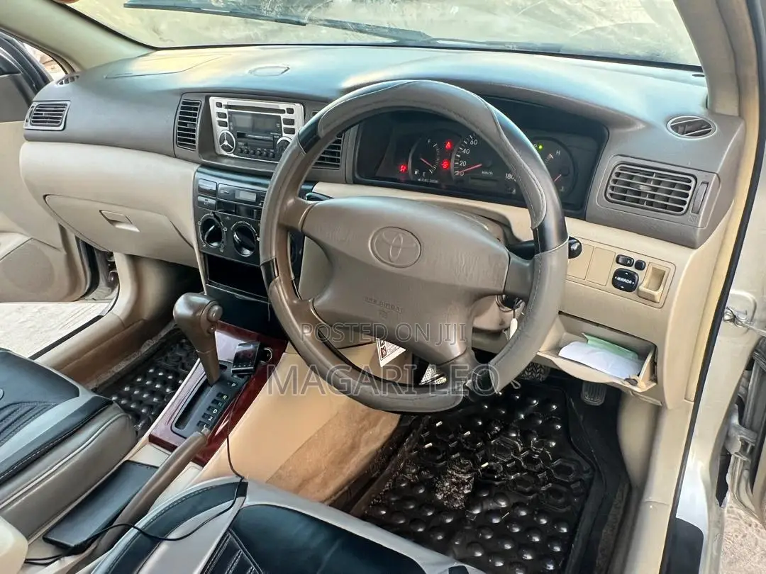 Toyota Corolla 2004 Gold