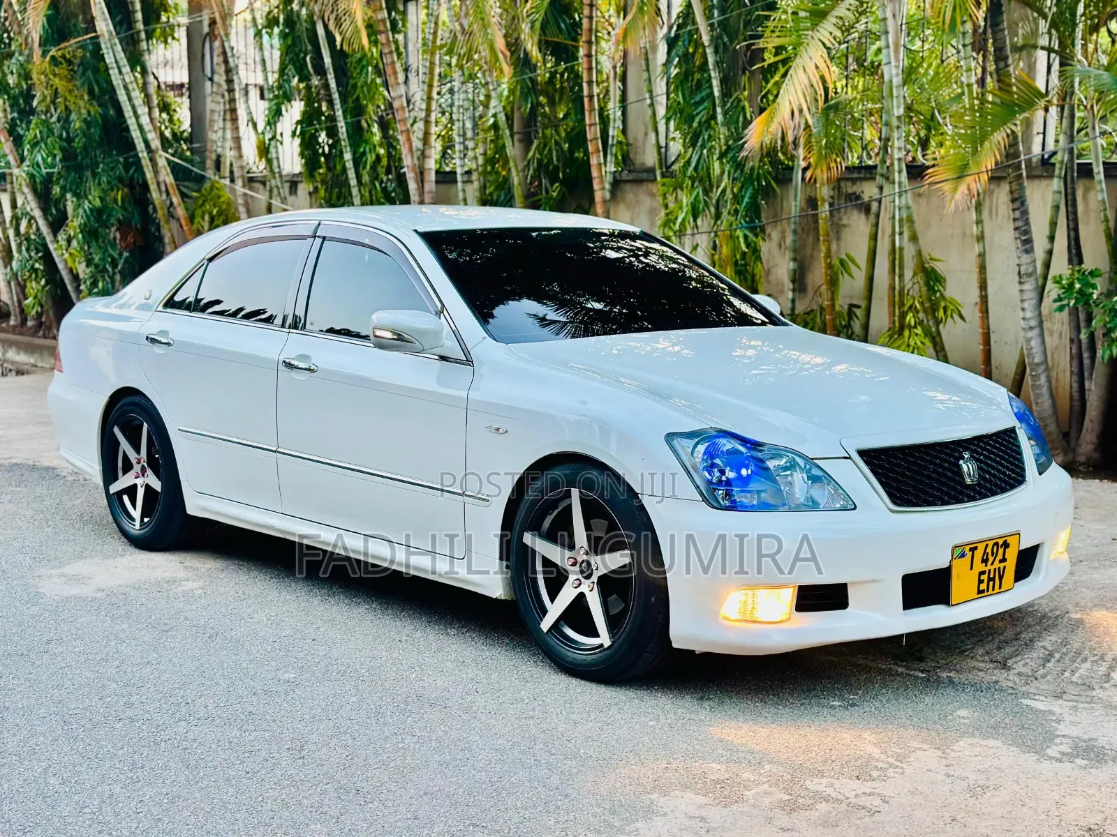 Toyota Crown 2006 White