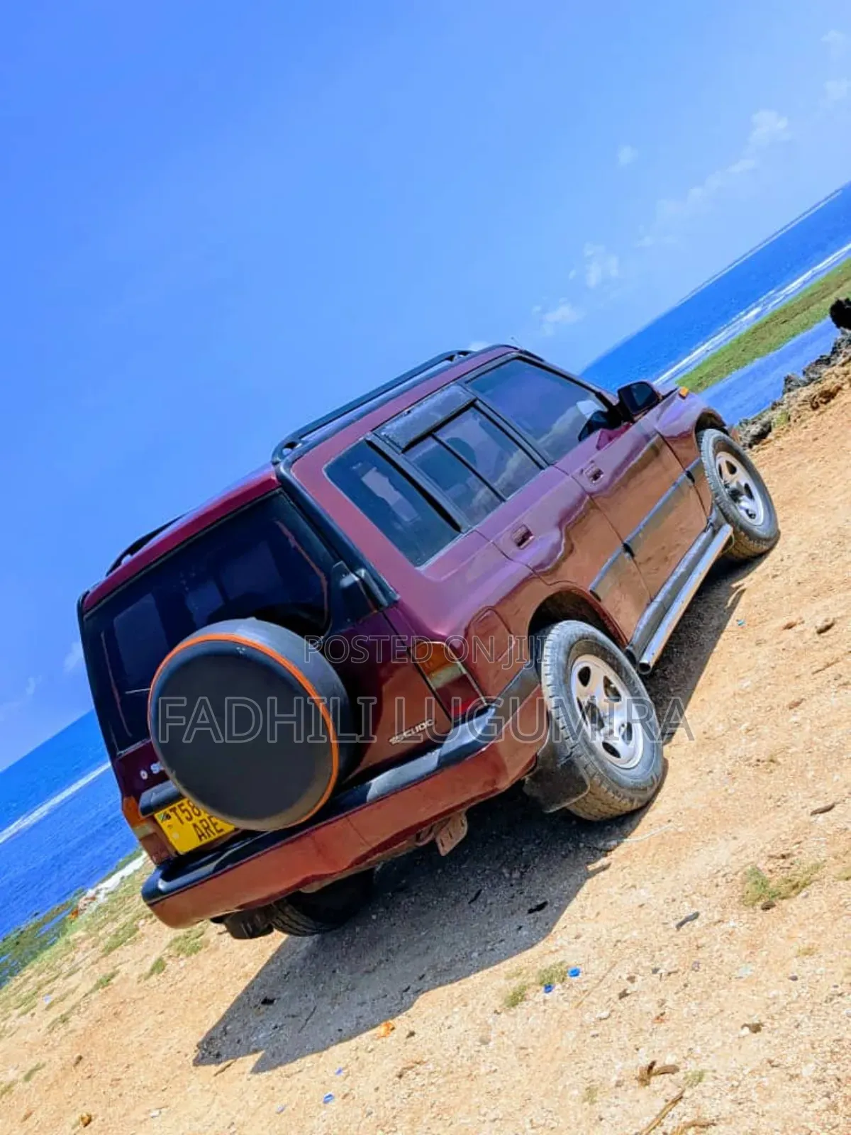 Suzuki Escudo 1999 Red