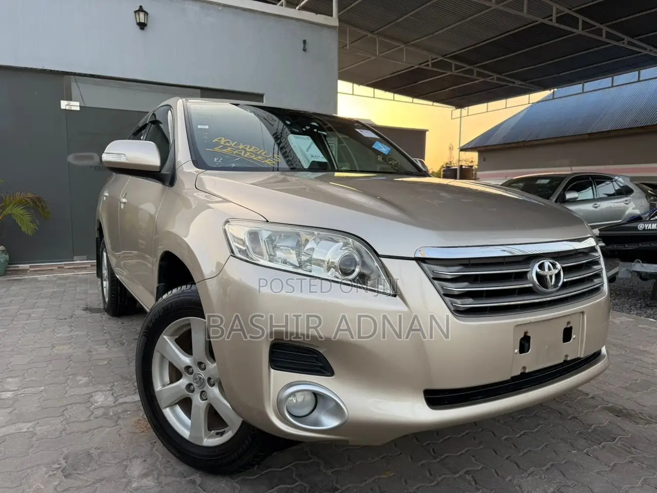 Toyota Vanguard 2008 Gold