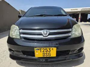 Toyota IST 2004 Black