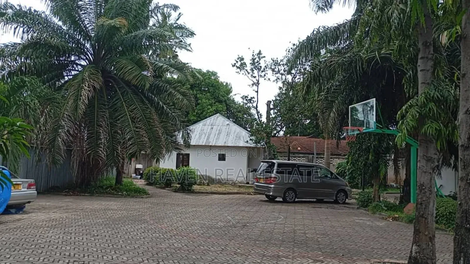 5bdrm House in Mikocheni for sale