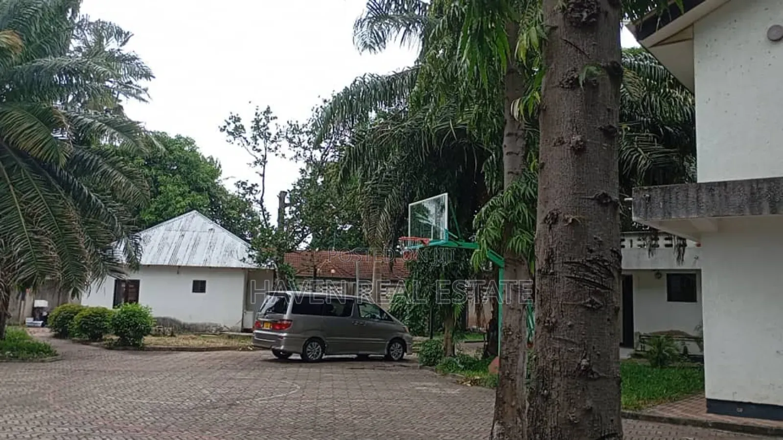5bdrm House in Mikocheni for sale