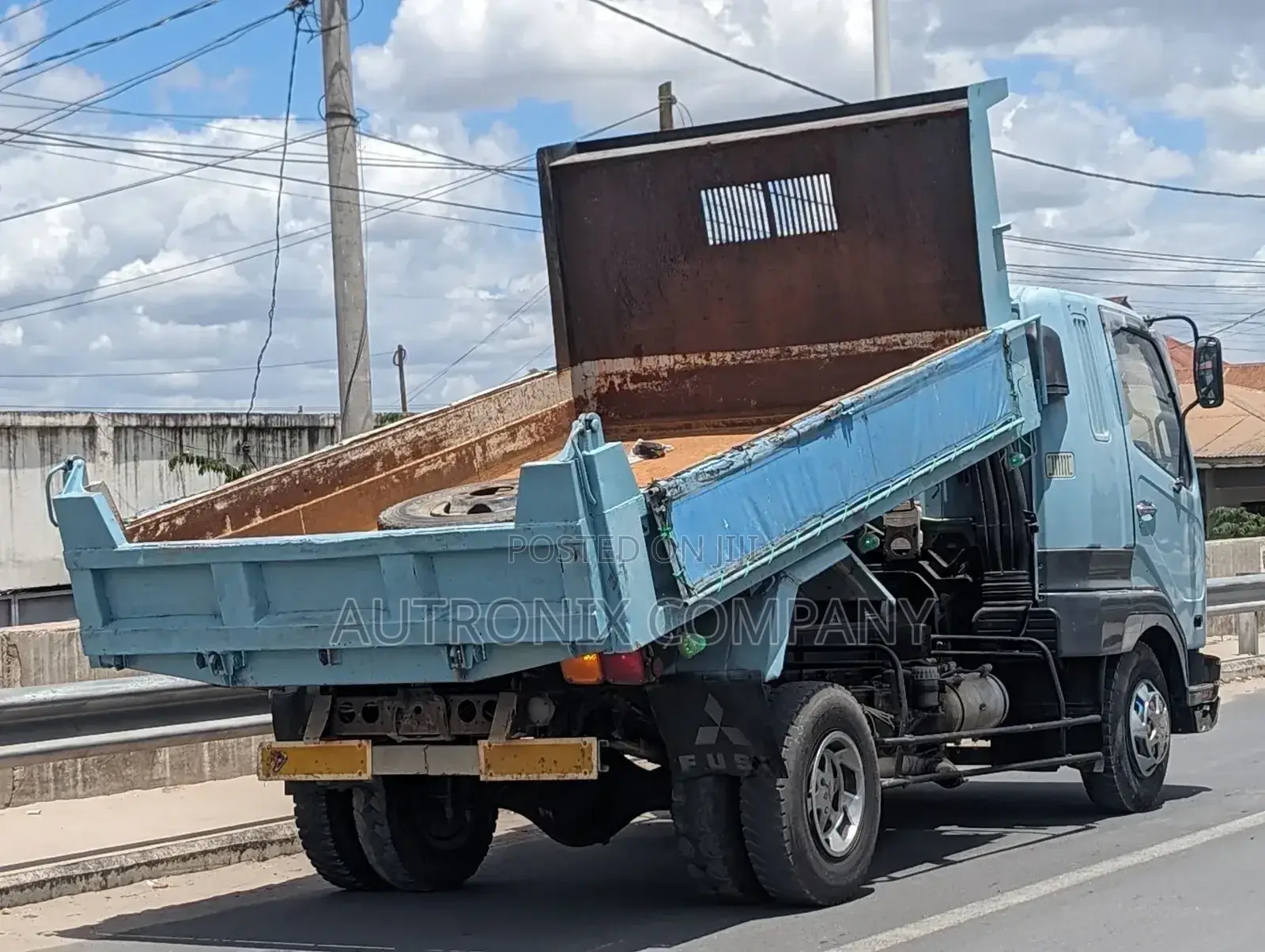 Mitsubishi Fuso Dump Truck