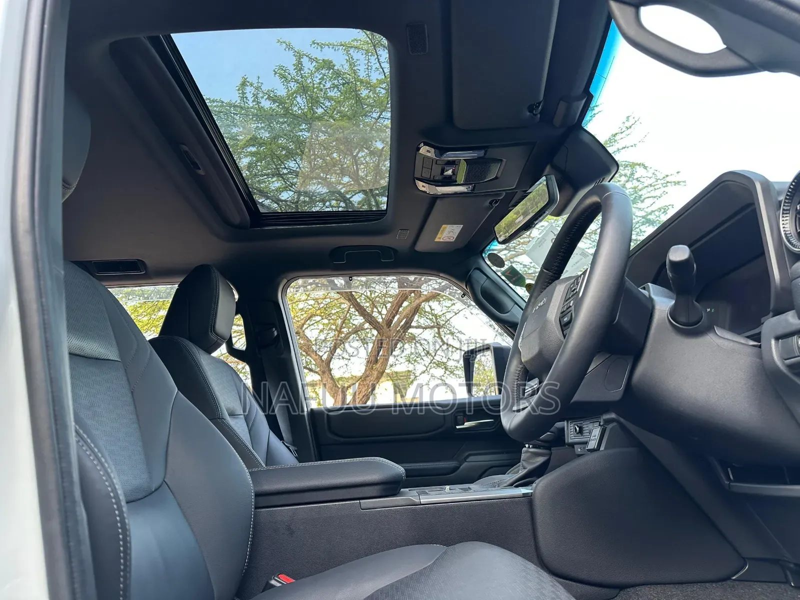 Toyota Land Cruiser Prado 2025 White