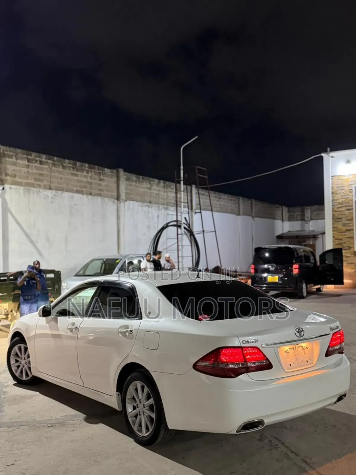 Toyota Crown 2009 White