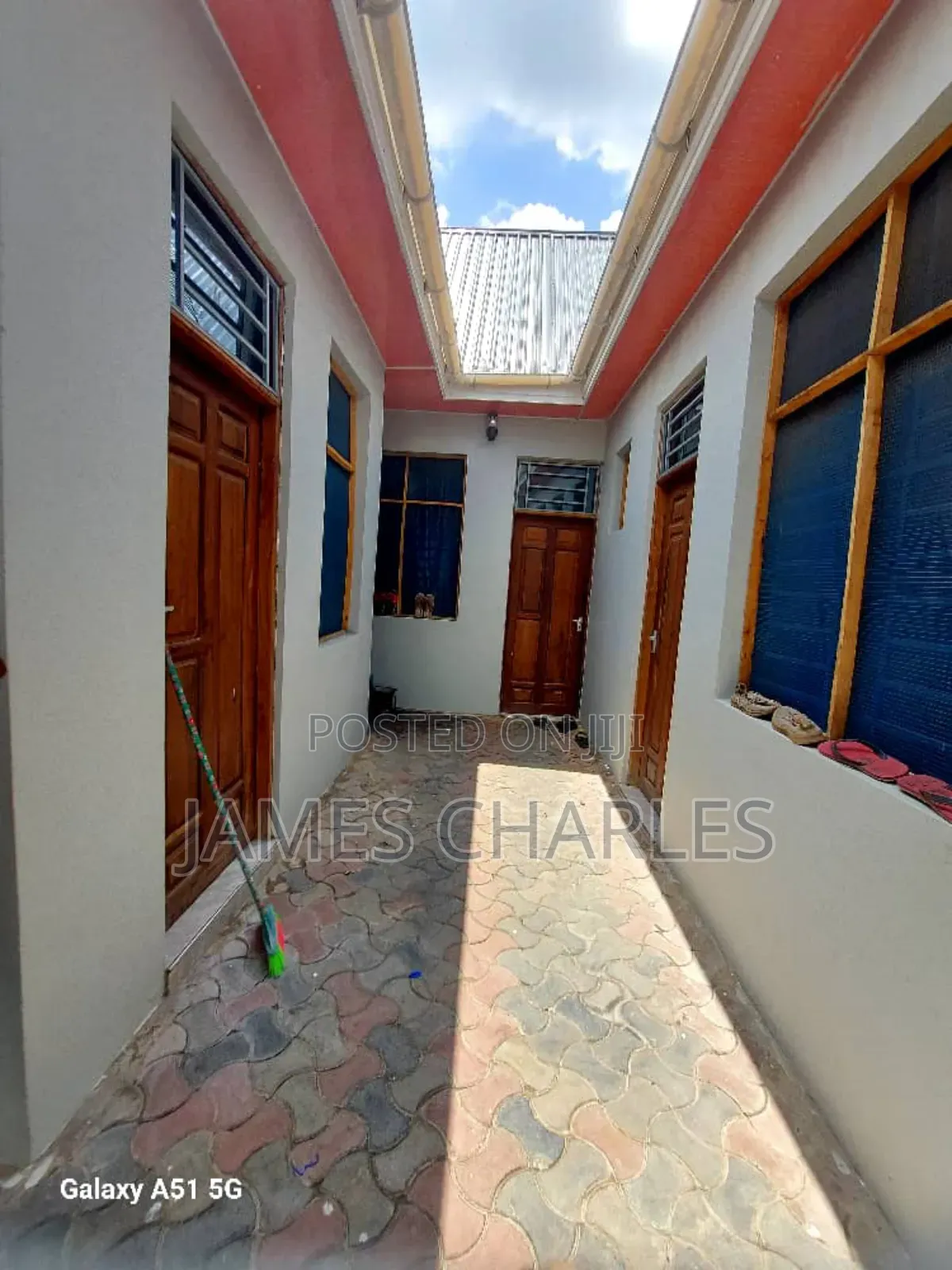 18bdrm House in Mbagala Charambe for sale