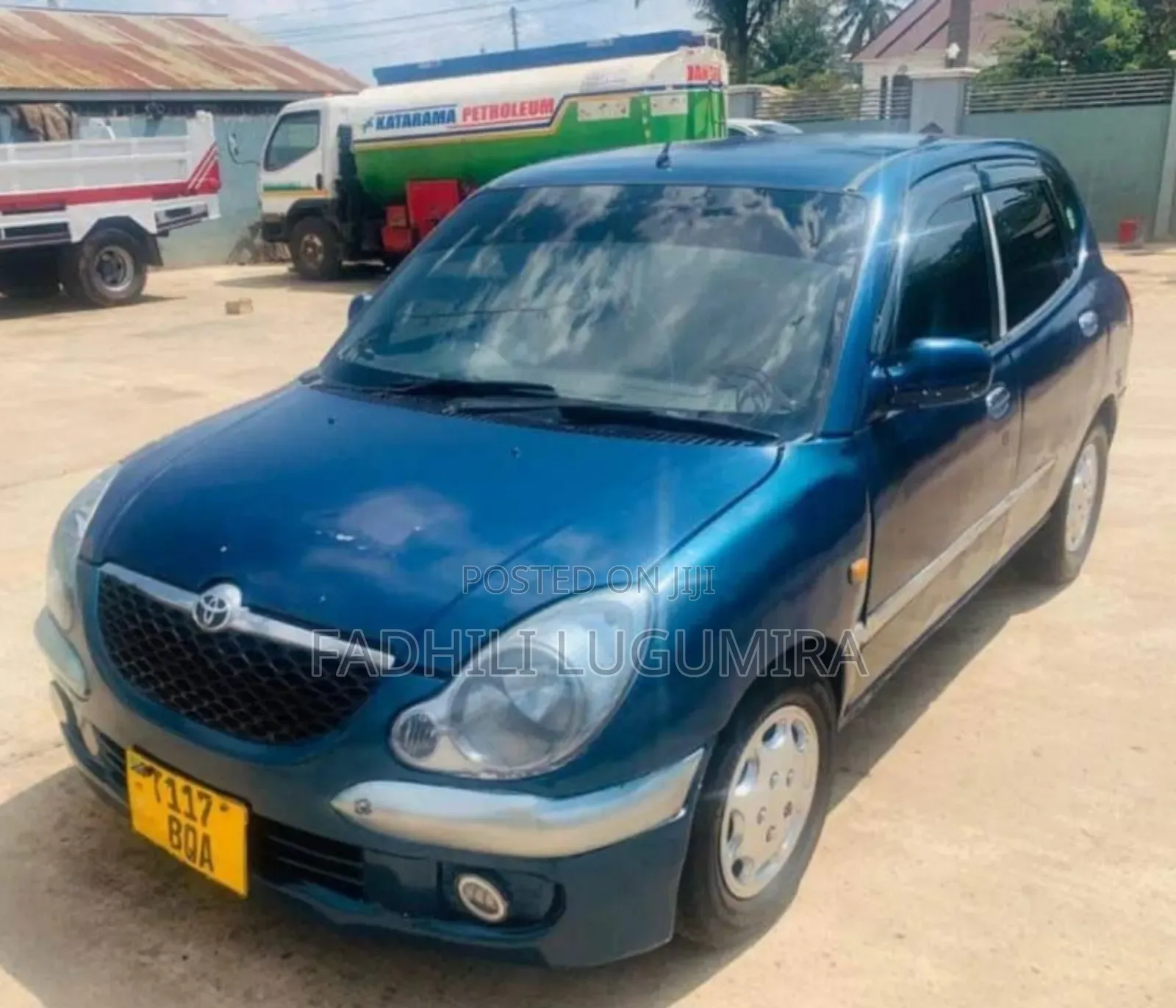 Toyota Duet 2002 Blue
