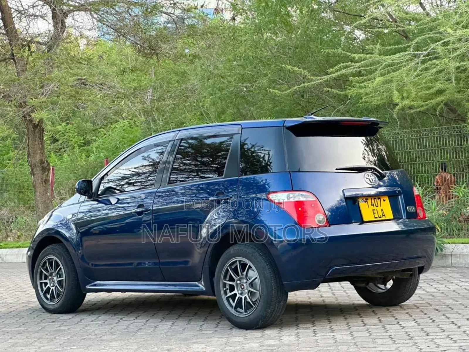 Toyota IST 2005 Blue