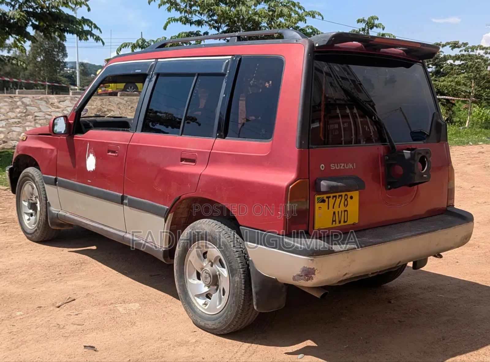 Suzuki Escudo 1998 Red
