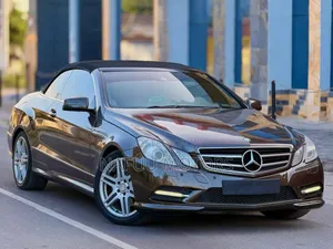 Mercedes-Benz E250 2013 Maroon