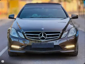 Mercedes-Benz E250 2013 Maroon