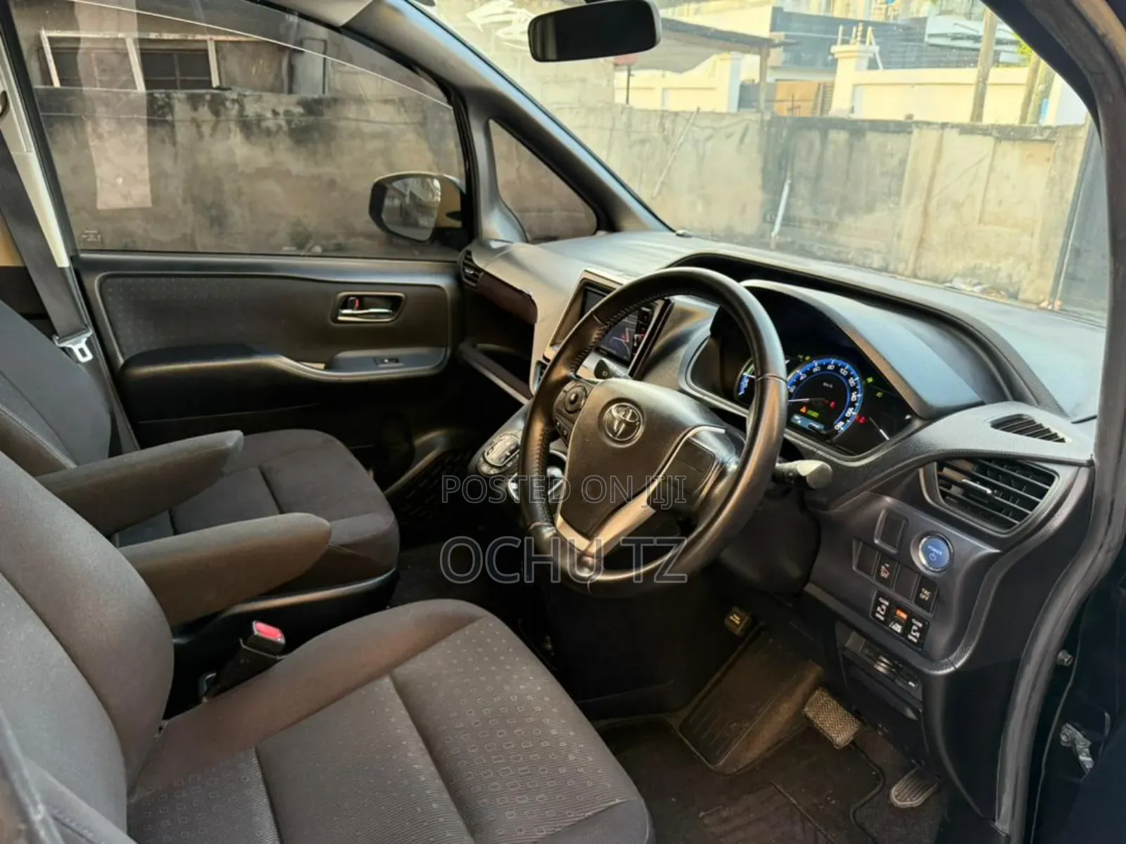 Toyota Voxy 2016 Black