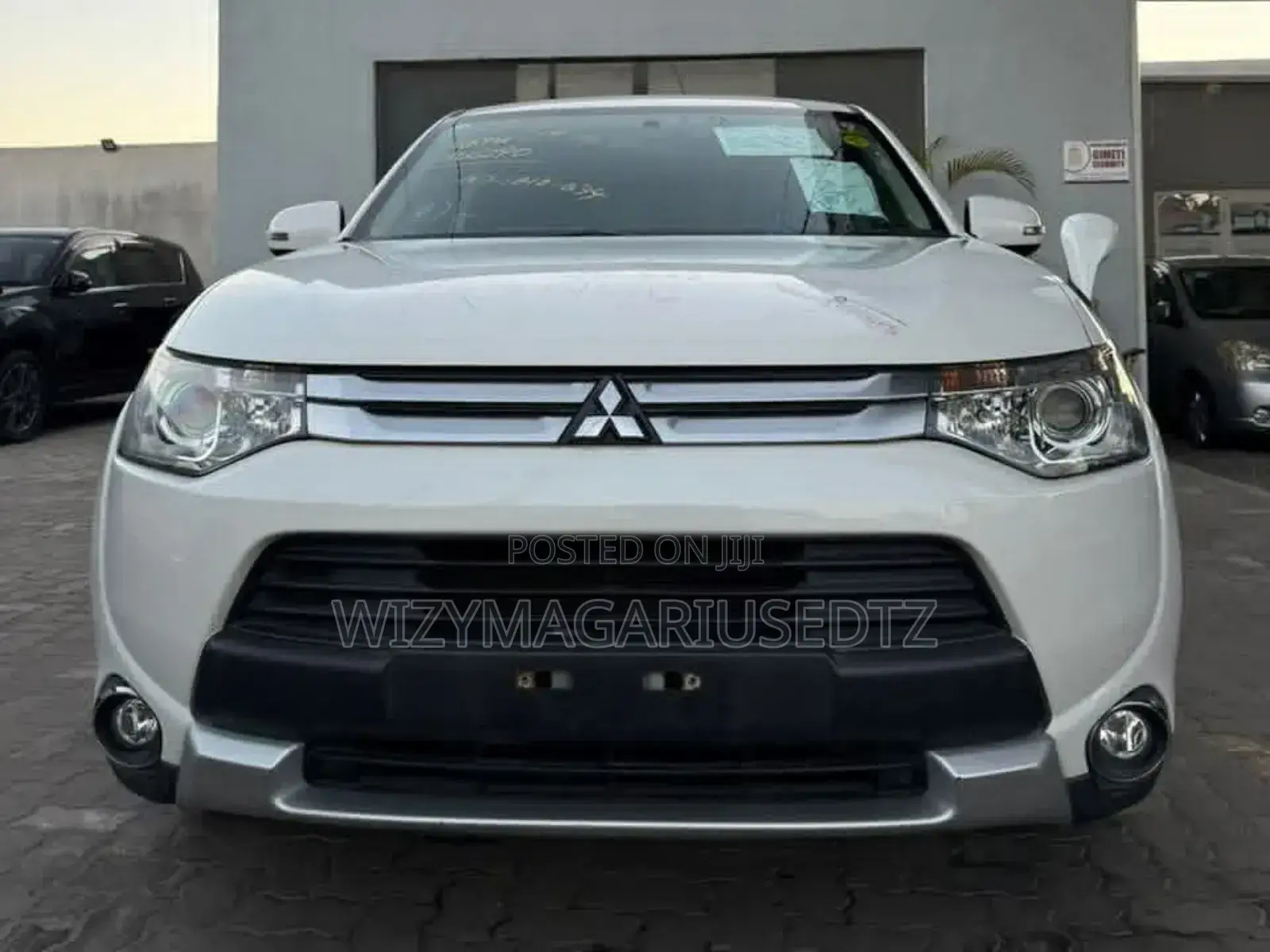 Mitsubishi Outlander 2015 White