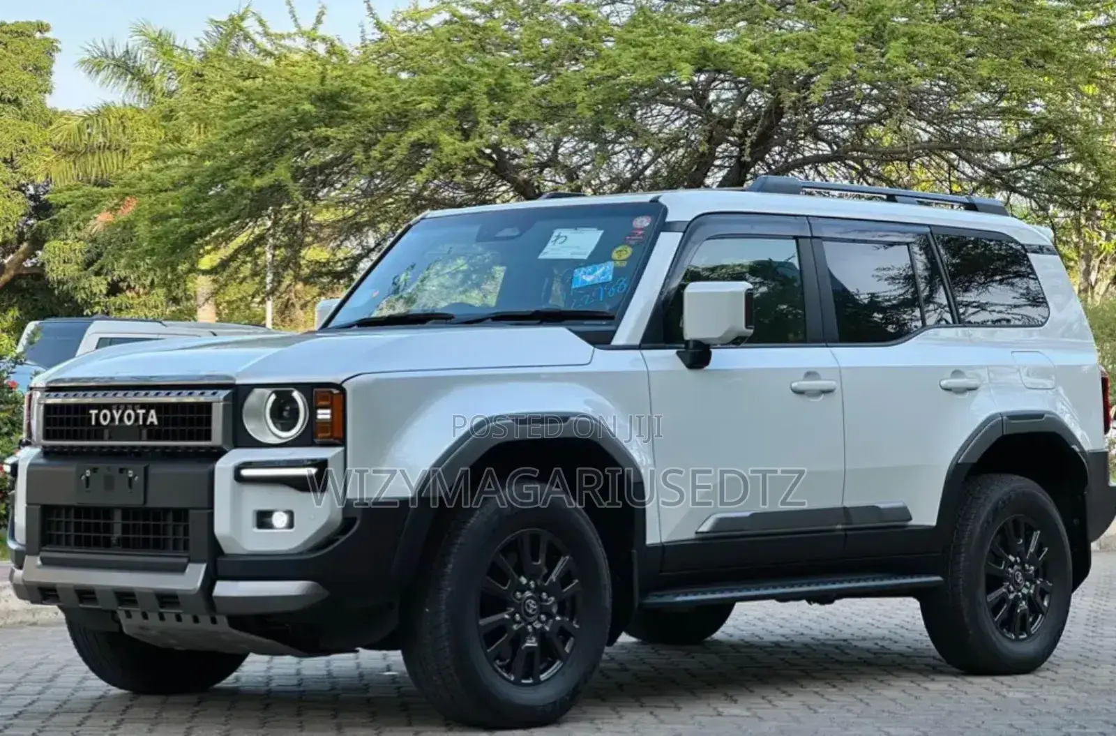 Toyota Land Cruiser Prado 2.7 2025 Off white