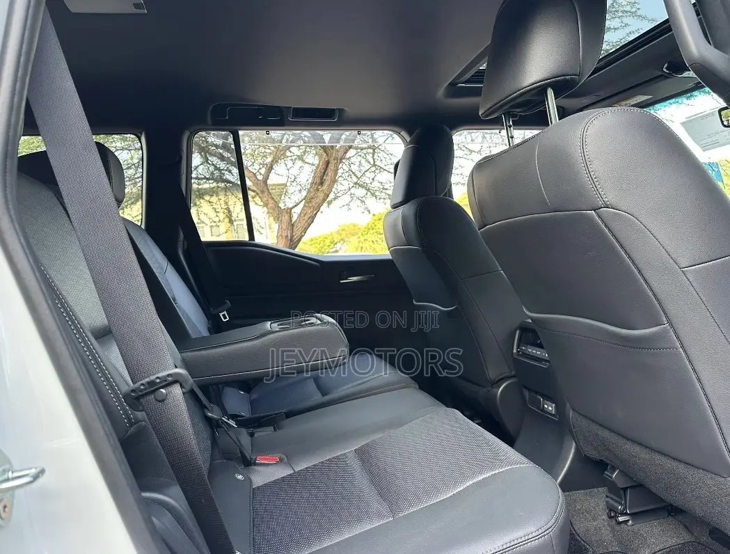 New Toyota Land Cruiser Prado 2025 White