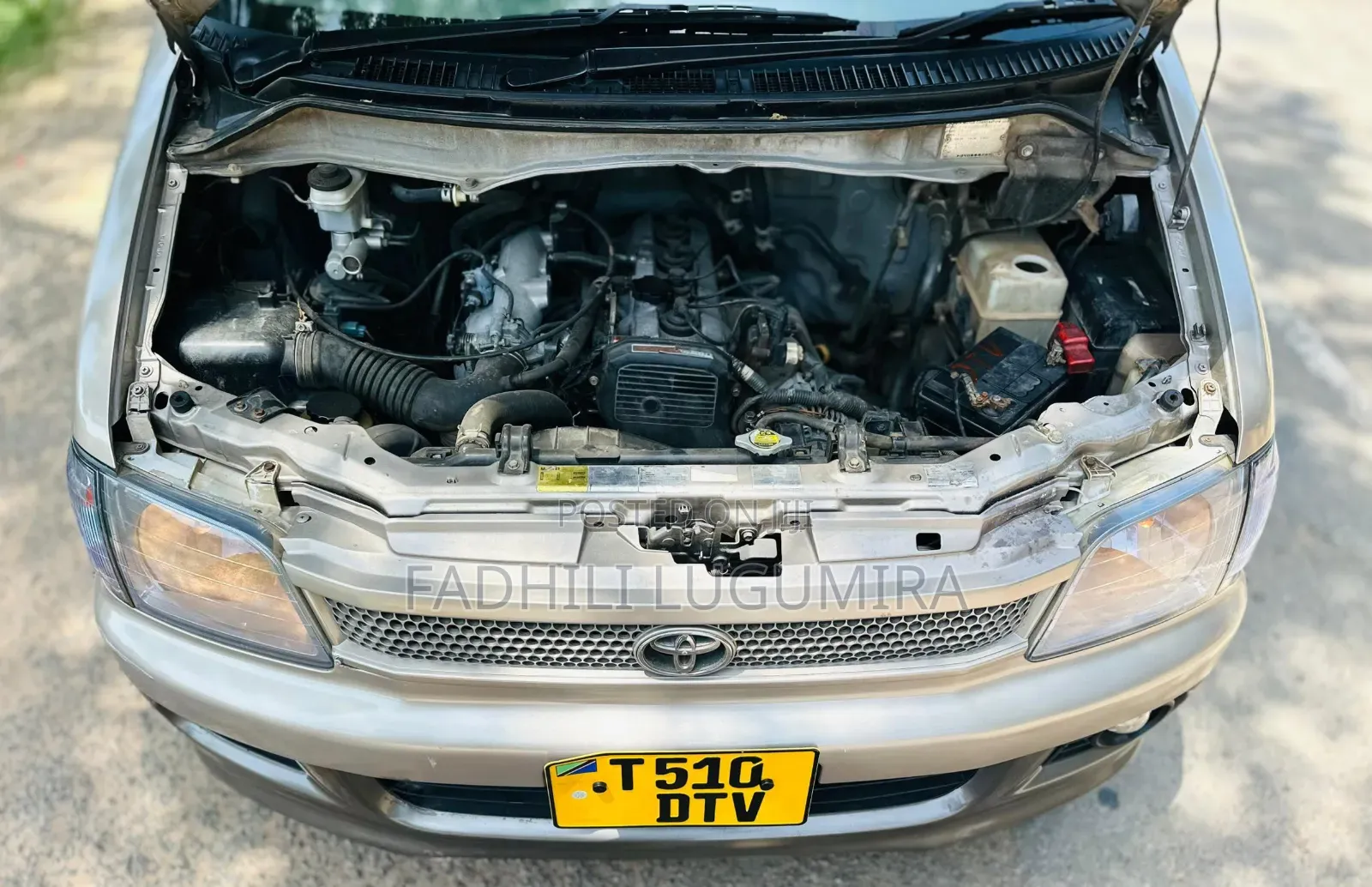 Toyota Noah 2001 Silver