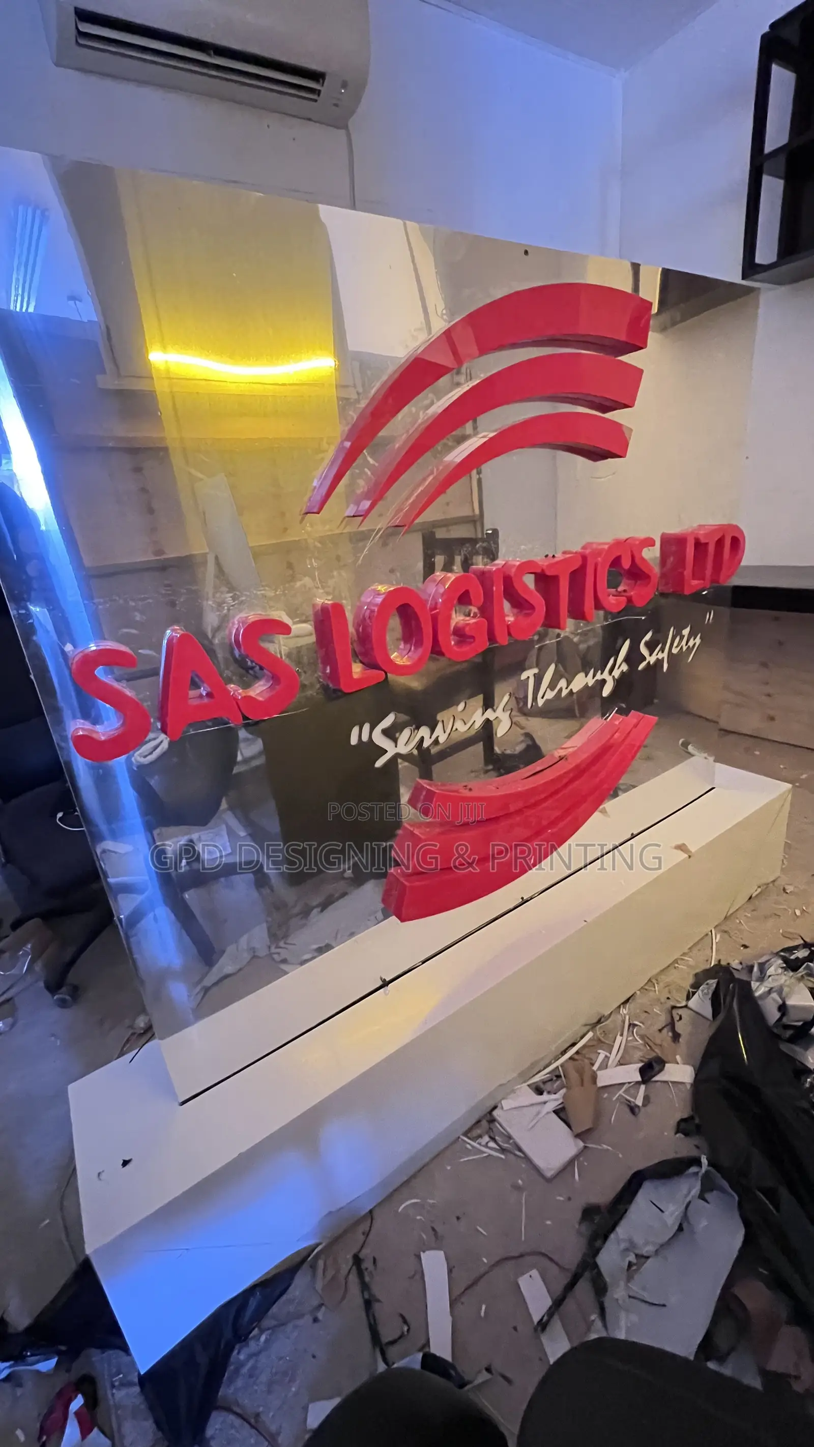 Acrylic and 3d Design