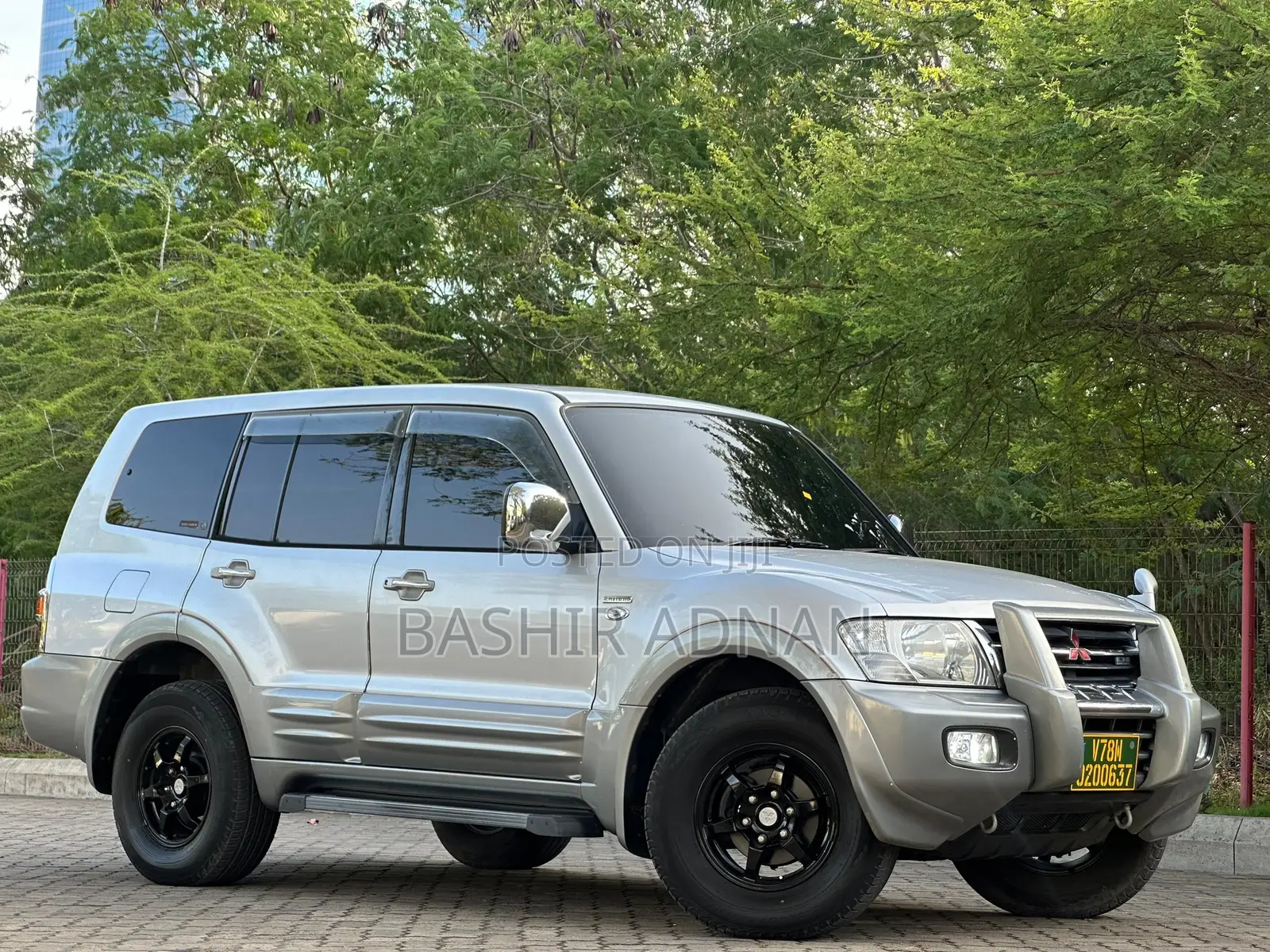 Mitsubishi Pajero 2002 Silver