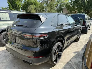 Porsche Cayenne 2023 Black