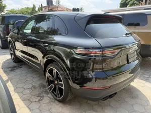 Porsche Cayenne 2023 Black