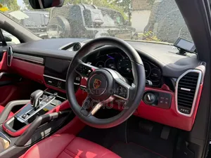 Porsche Cayenne 2023 Black