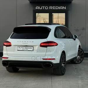 Porsche Cayenne 2016 White